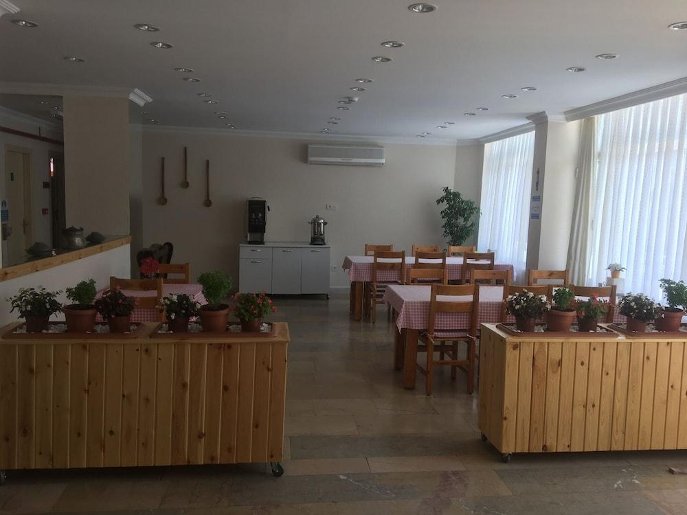 Unver Hotel Мармарис Экстерьер фото