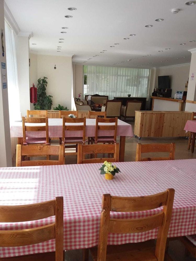 Unver Hotel Мармарис Экстерьер фото