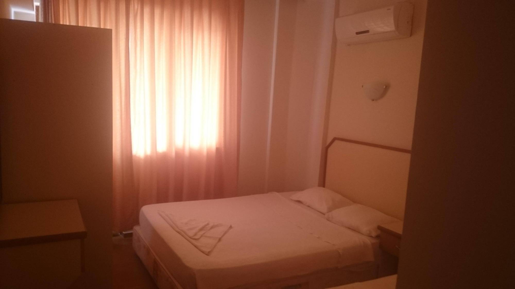 Unver Hotel Мармарис Экстерьер фото