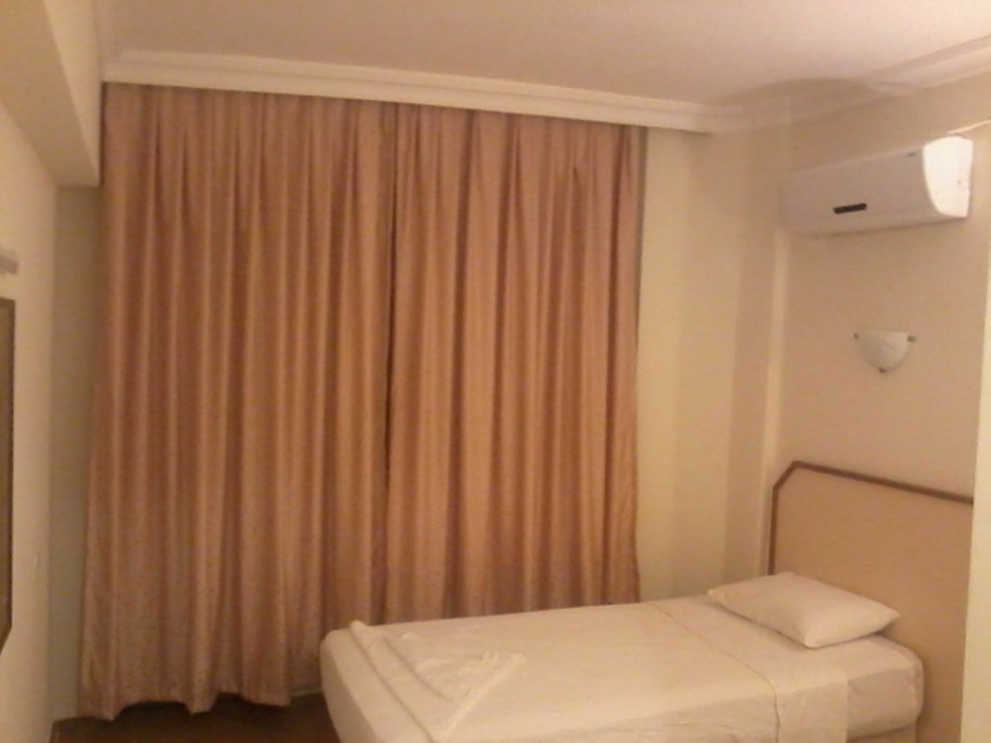 Unver Hotel Мармарис Экстерьер фото